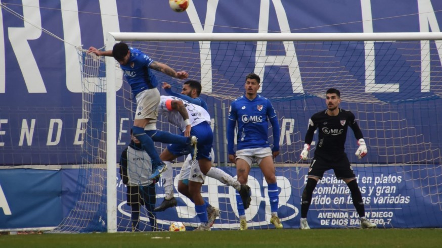 El empuje del Yeclano no es suficiente en Linares (2-1) 