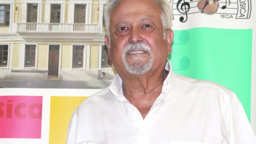 Francisco Muñoz presenta las actividades de la Asociación de Amigos de la Música de Yecla