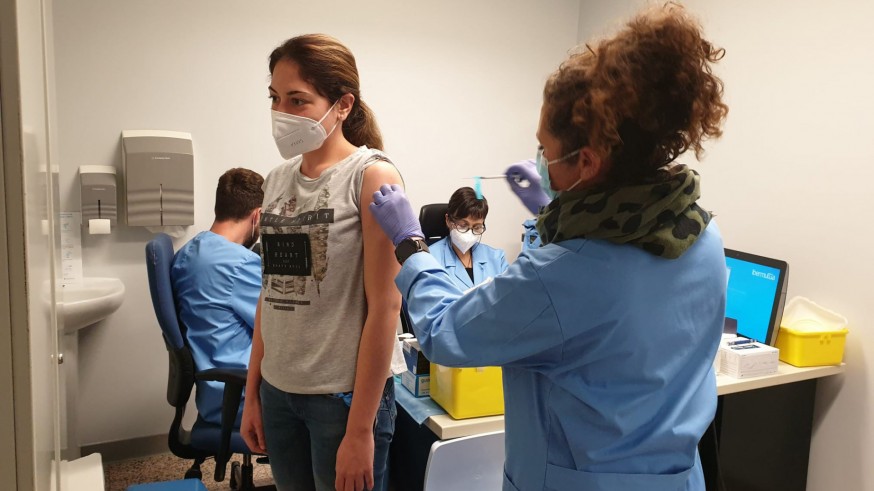 Vacunación de personal sanitario.