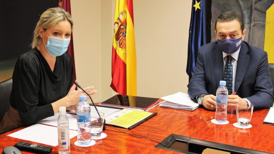 Martínez Vidal y Albarracín presiden la reunión telemática del Comité Económico Covid. CARM