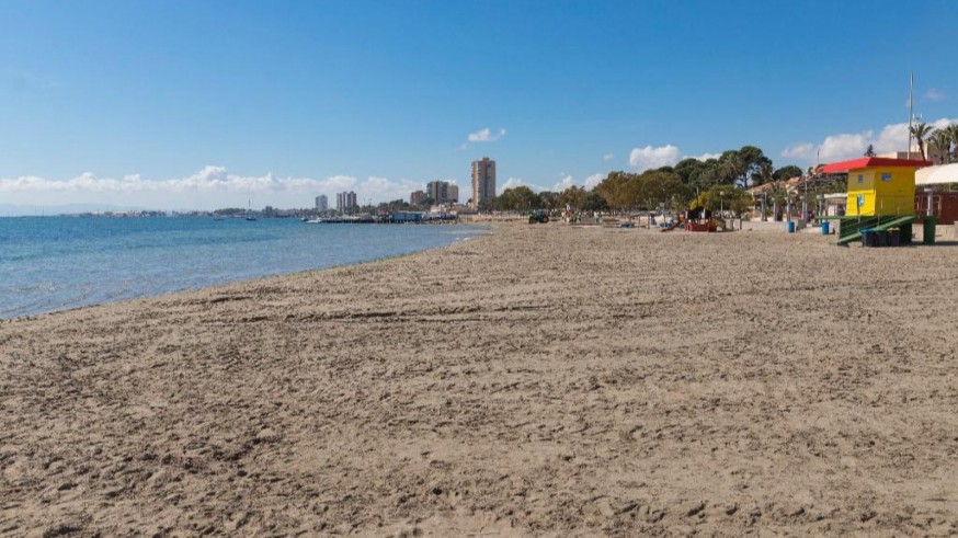 Fallece ahogada una mujer en la playa de Castillicos, en Santiago de la Ribera