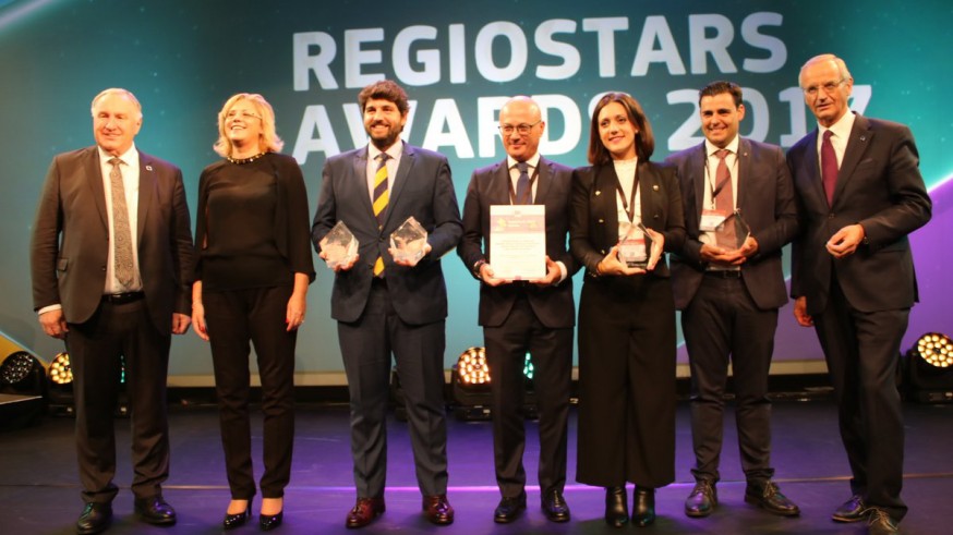 Momento de la entrega del premio en Bruselas