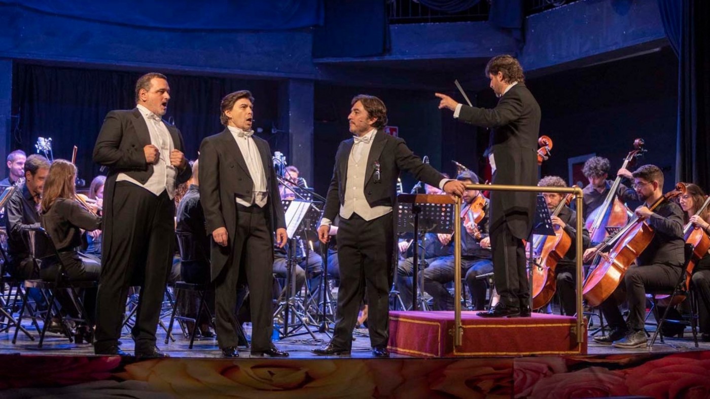 El director blanqueño Víctor Cano lidera en el Teatro Apolo un espectáculo internacional junto a la Orquesta de la Ópera Nacional de Moldavia