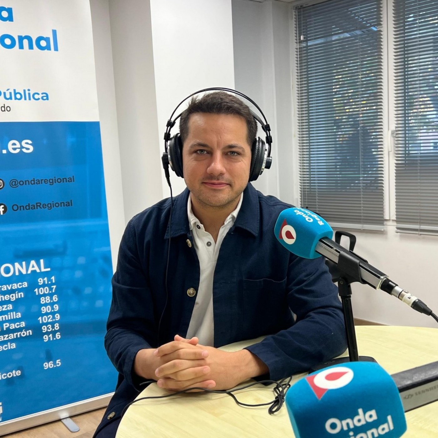 Portada de EL ROMPEOLAS