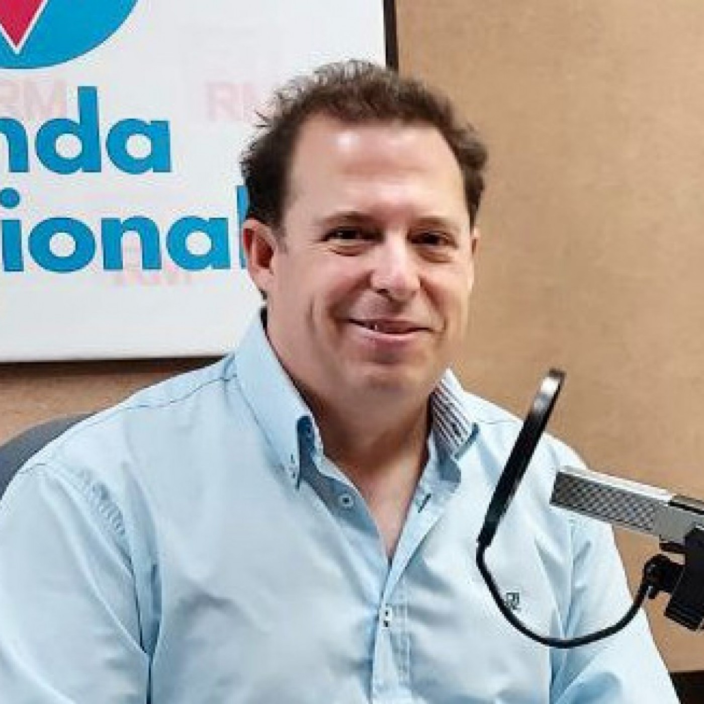 HOLLYWOOD CONFIDENCIAL