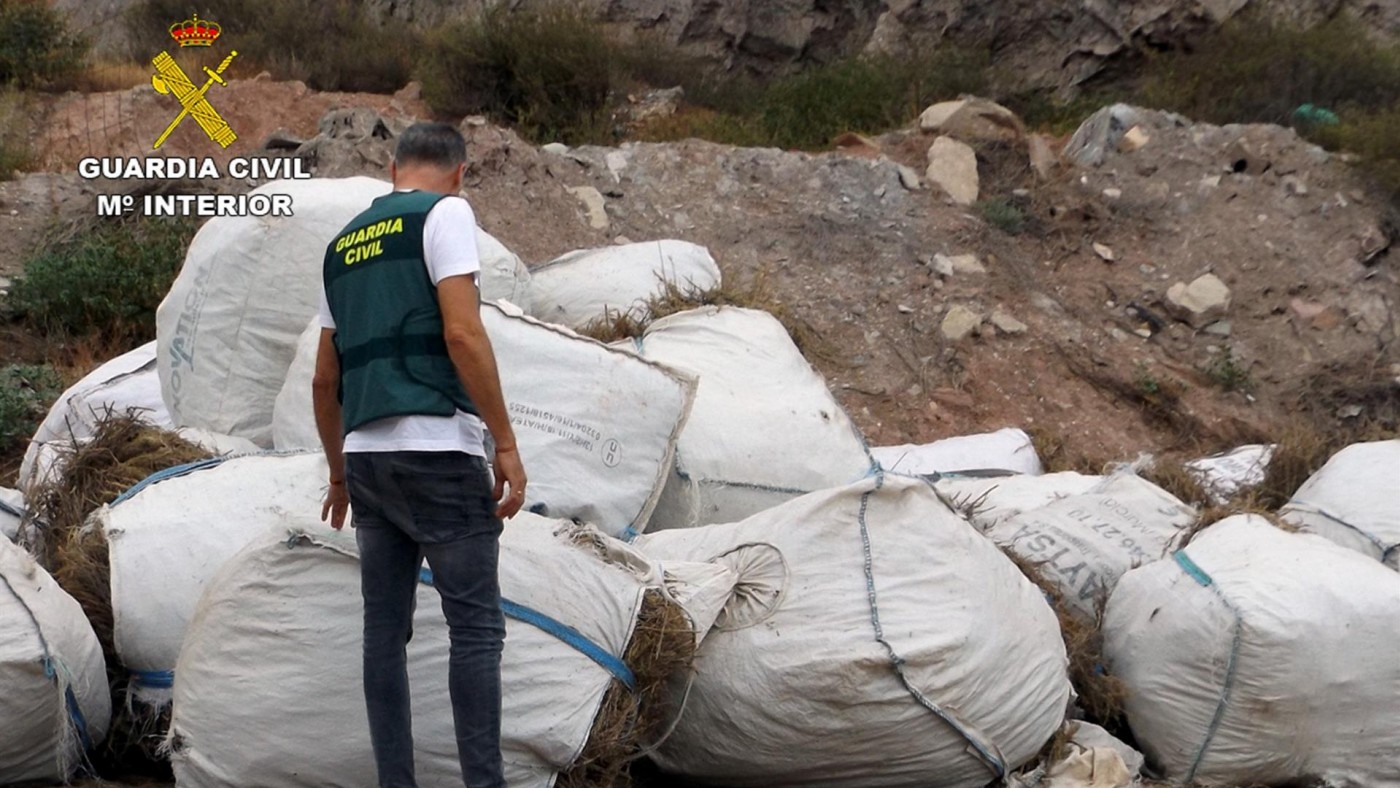 La Guardia Civil esclarece la sustracción de nueve toneladas de romero en Lorca