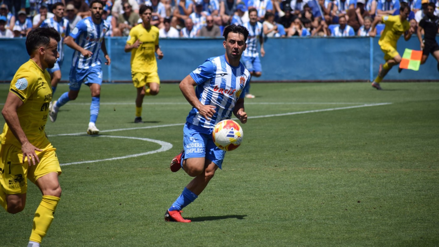 Javi Castedo, quinta renovación del Águilas