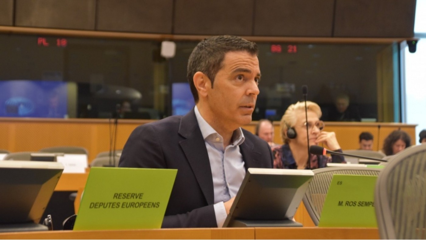 Europa sigue investigando las balsas de Zinsa pese al voto en contra del PP