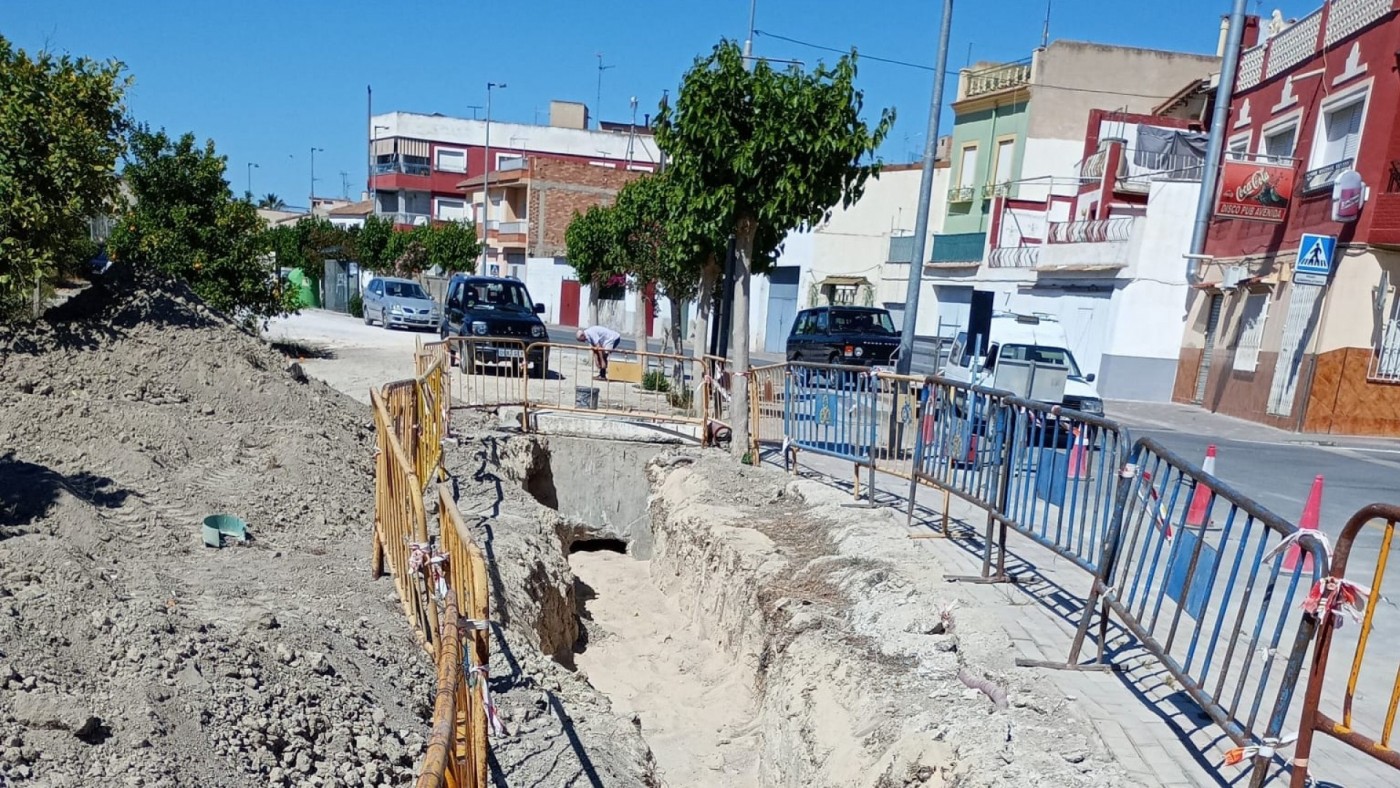 Albudeite construye un colector para llevar las aguas residuales del polígono industrial a la depuradora municipal