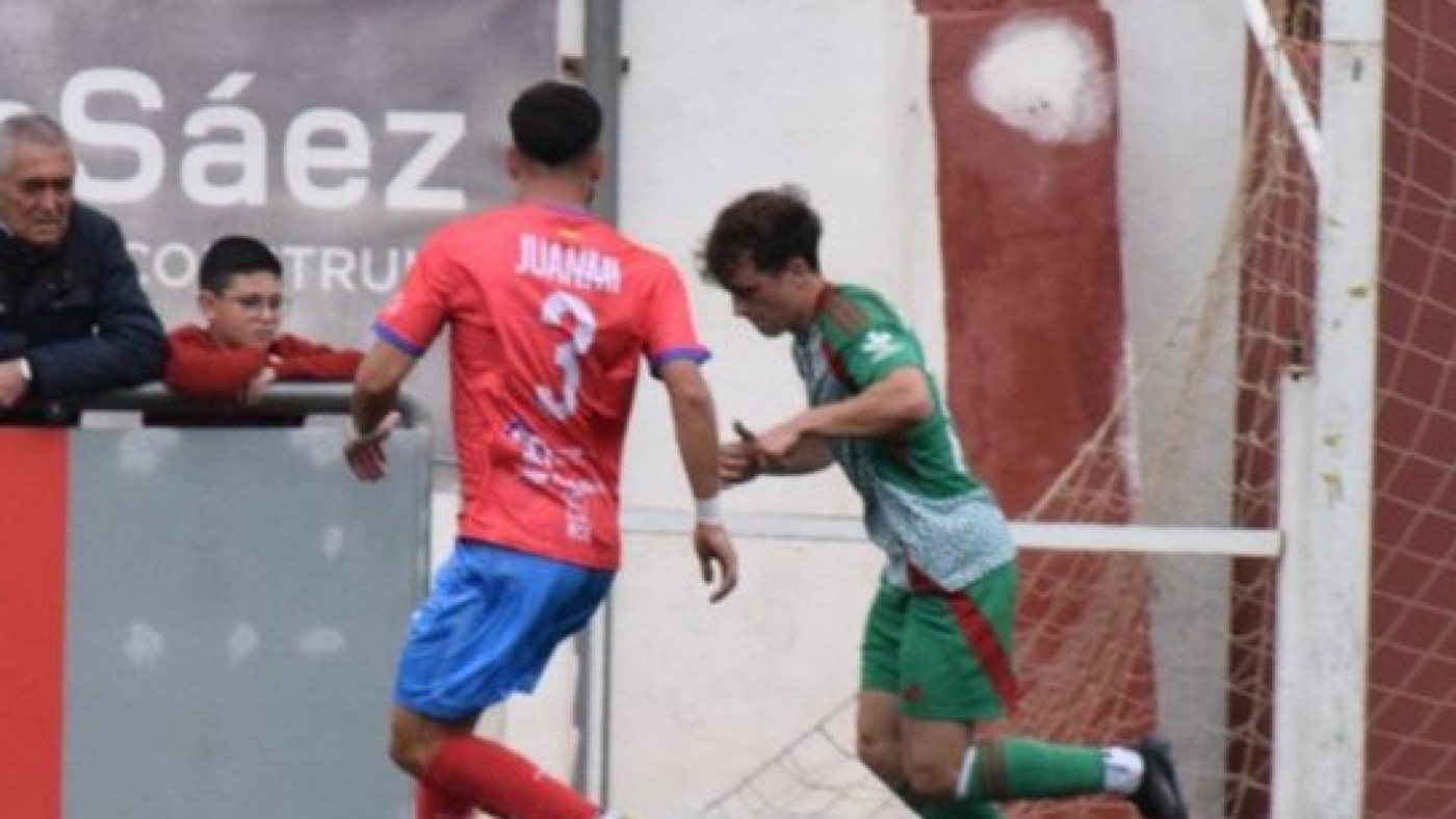 La Minera tropieza ante el Granada B (2-3)