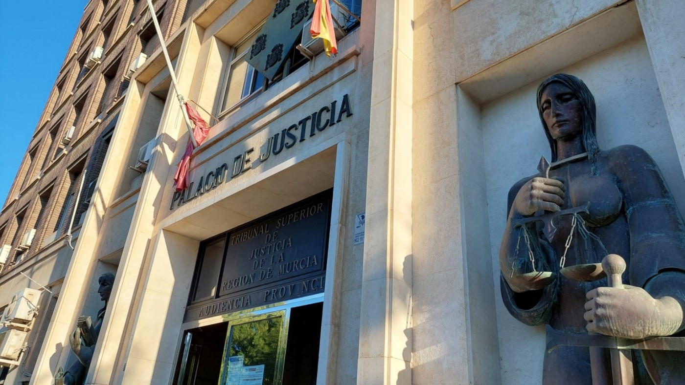 Comienza el juicio contra el acusado de matar a un vecino en Puerto Lumbreras