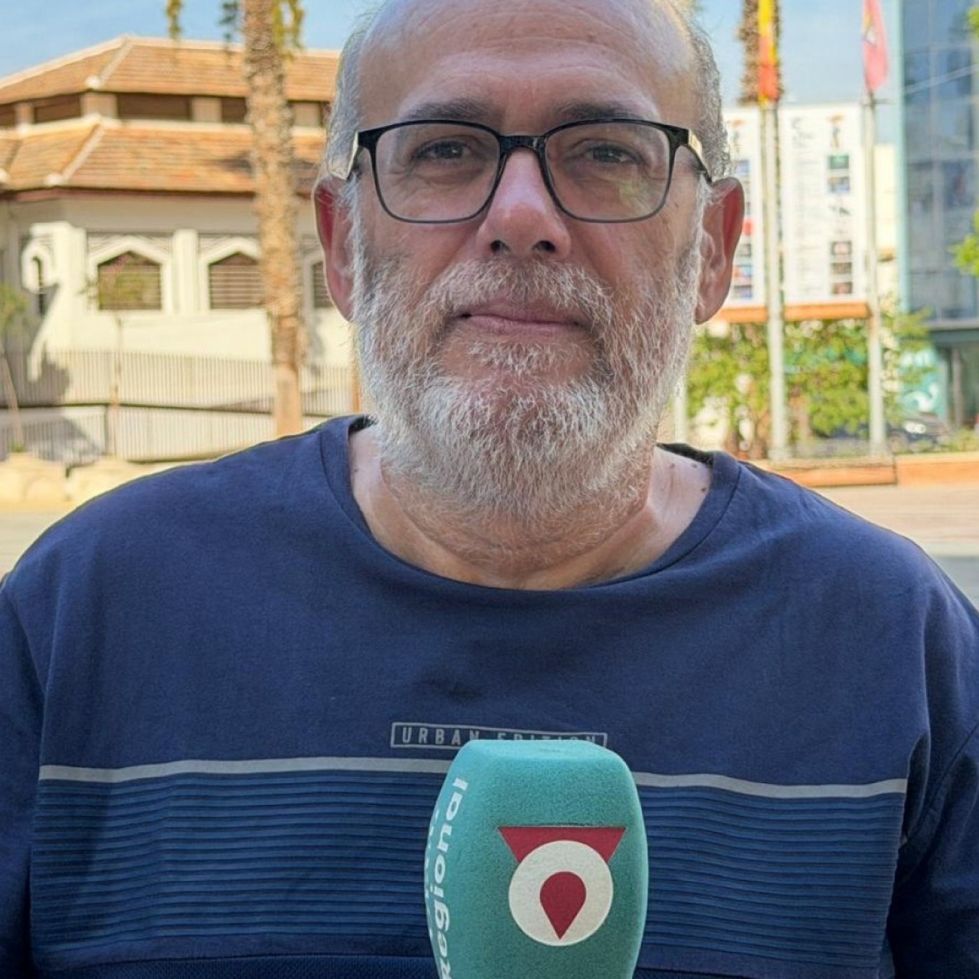 Portada de EL ROMPEOLAS