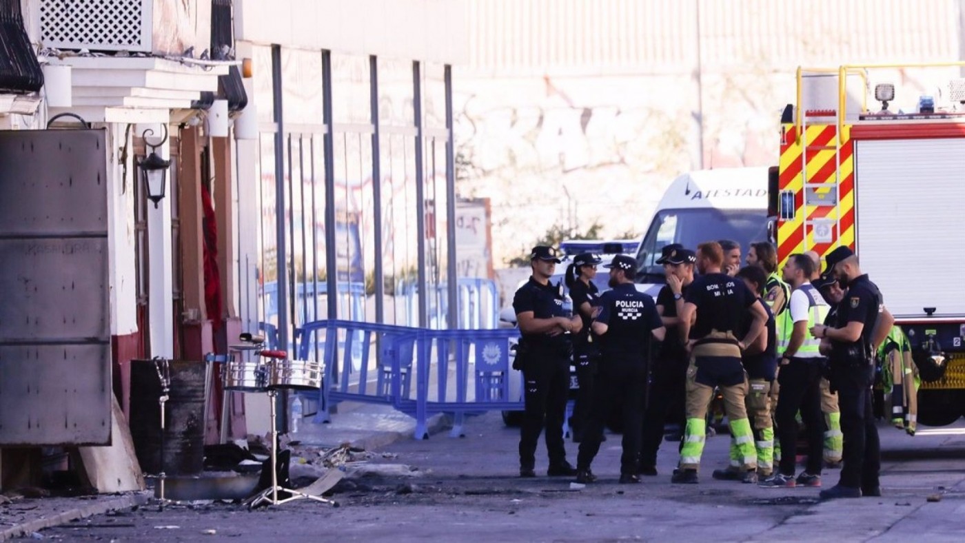 Las personas que estaban en Fonda Milagros se quedaron a oscuras en pocos segundos, según el informe policial