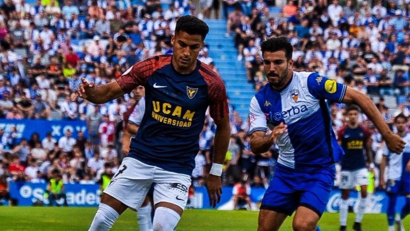 El UCAM sale vivo de Sabadell (2-1)