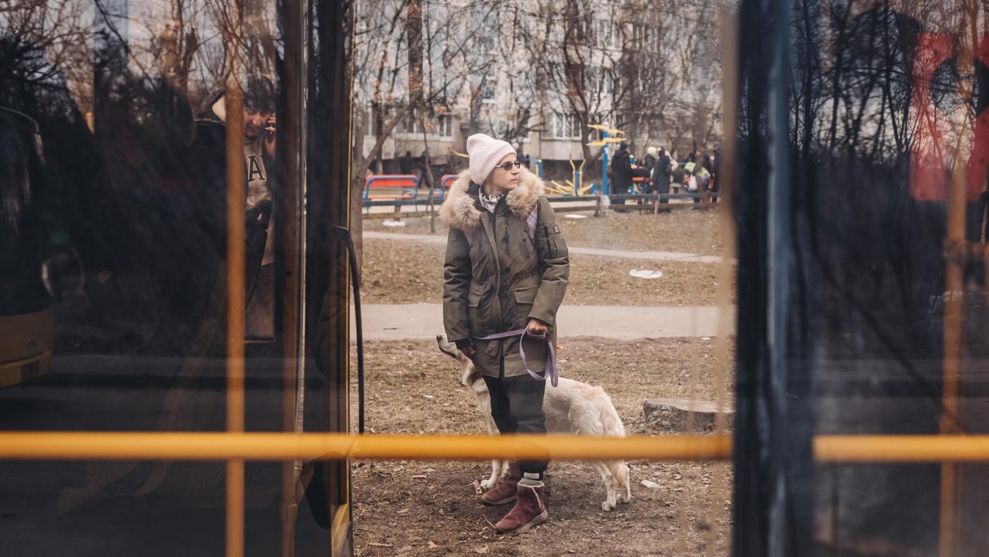 Rusia anuncia la apertura de varios corredores humanitarios desde Kiev y ciudades como Járkov y Mariúpol