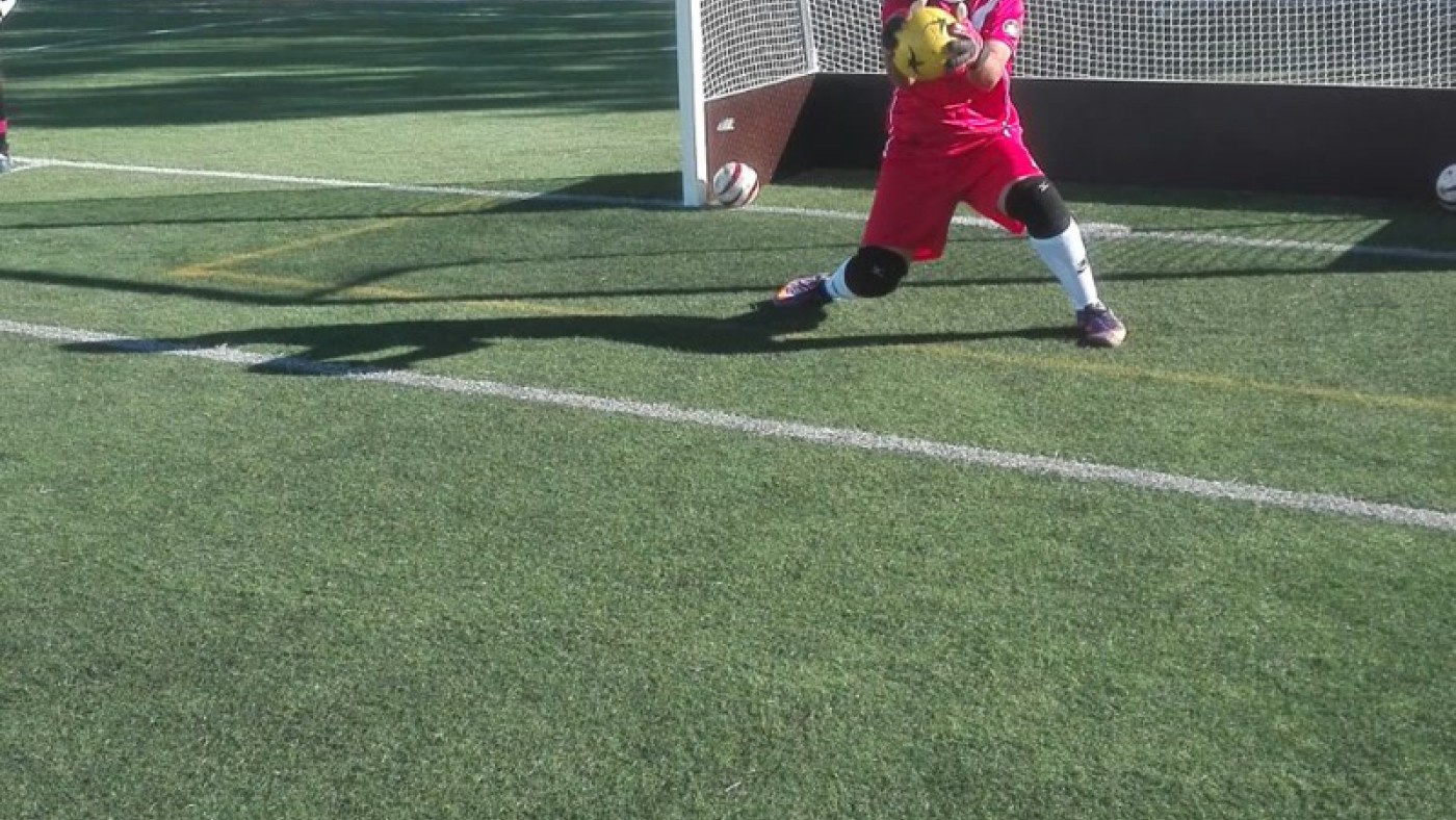 Antonio César parando un balón (foto: ORM)
