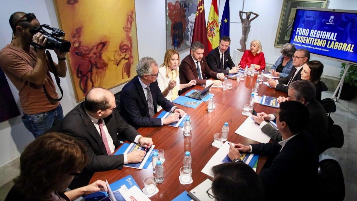 El absentismo laboral costó 952 millones de euros en la Región de Murcia durante 2025