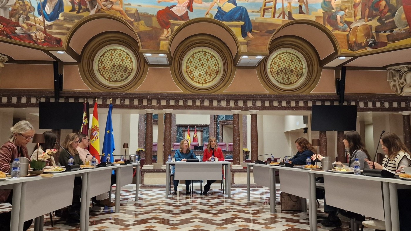 La Asamblea Regional derribará la antigua Residencia Alberto Colao y aplaza sin prisas la ampliación del Parlamento