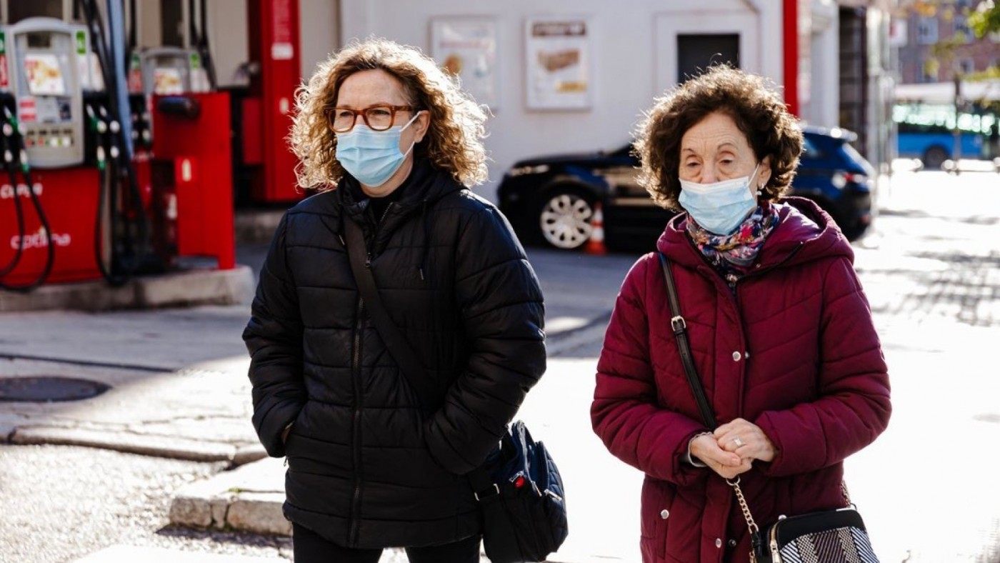 Mascarillas obligatorias en hospitales, centros de salud y urgencias tras el puente de Diciembre