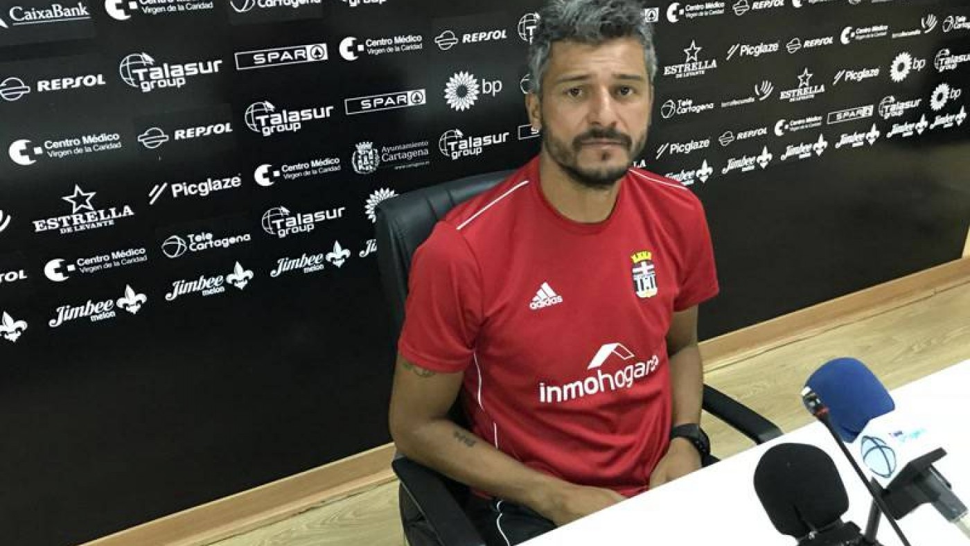 Munúa: "El FC Cartagena tiene que ser muy fiable en el Cartagonova"
