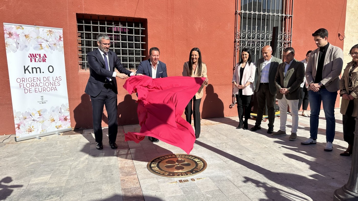 Mula inaugura la placa del kilómetro cero de la floración en Europa