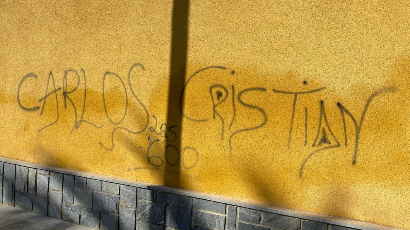 Algunas de las pintadas que aparecieron en el Museo y en Capitanía